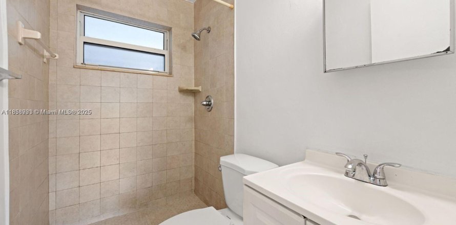 Villa ou maison à Fort Lauderdale, Floride 3 chambres, 387.77 m2 № 1887402