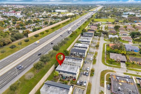 Condo in Lauderhill, Florida, 2 bedrooms № 1945860 - photo 20