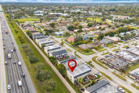 Condo in Lauderhill, Florida, 2 bedrooms № 1945860 - photo 21