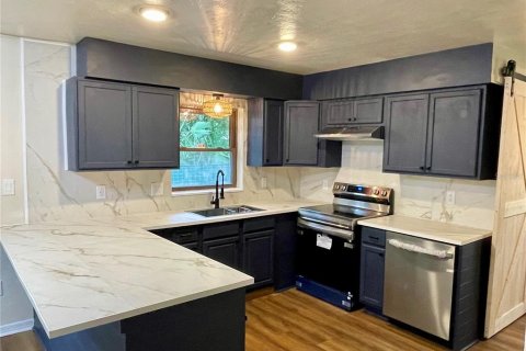 House in Gainesville, Florida 3 bedrooms, 117.71 sq.m. № 2092687 - photo 10