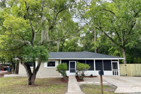 House in Gainesville, Florida 3 bedrooms, 117.71 sq.m. № 2092687