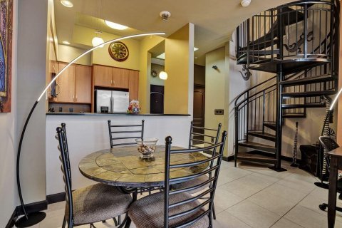Condo in West Palm Beach, Florida, 1 bedroom  № 2243396 - photo 11