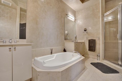 Condo in West Palm Beach, Florida, 1 bedroom  № 2243396 - photo 30
