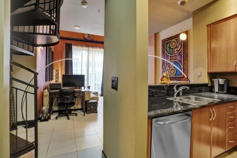 Condo in West Palm Beach, Florida, 1 bedroom  № 2243396 - photo 8
