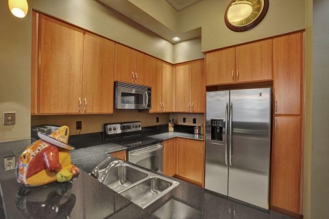 Condo in West Palm Beach, Florida, 1 bedroom  № 2243396 - photo 5