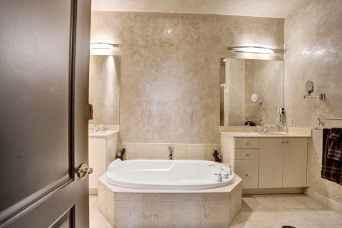 Condo in West Palm Beach, Florida, 1 bedroom  № 2243396 - photo 28