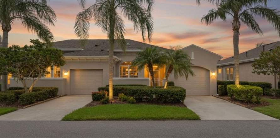 Condominio en Sun City Center, Florida, 3 dormitorios № 1910163