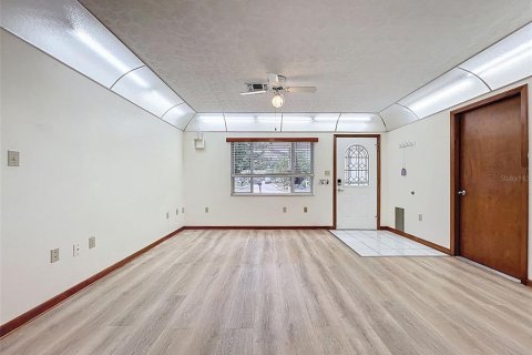 Villa ou maison à vendre à Holiday, Floride: 3 chambres, 161.28 m2 № 1854046 - photo 12