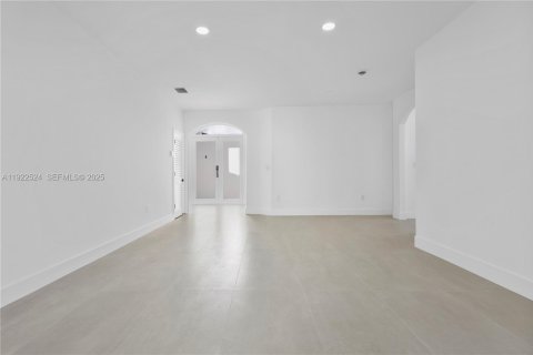 Casa en venta en Homestead, Florida, 3 dormitorios, 142.88 m2 № 1976468 - foto 8