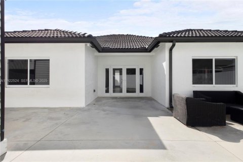 Casa en venta en Homestead, Florida, 3 dormitorios, 142.88 m2 № 1976468 - foto 28