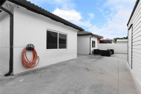 Casa en venta en Homestead, Florida, 3 dormitorios, 142.88 m2 № 1976468 - foto 27