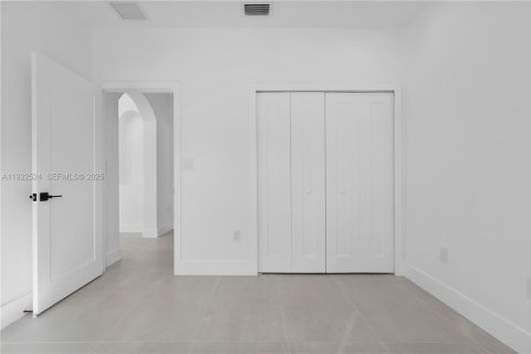 Casa en venta en Homestead, Florida, 3 dormitorios, 142.88 m2 № 1976468 - foto 24