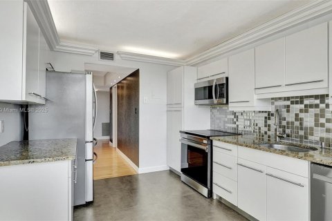 Condominio en venta en Aventura, Florida, 2 dormitorios, 157.28 m2 № 1756494 - foto 18