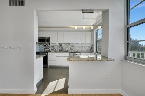Condominio en venta en Aventura, Florida, 2 dormitorios, 157.28 m2 № 1756494 - foto 16