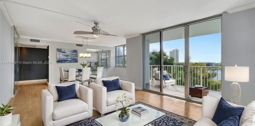 Condominio en Aventura, Florida, 2 dormitorios № 1756494