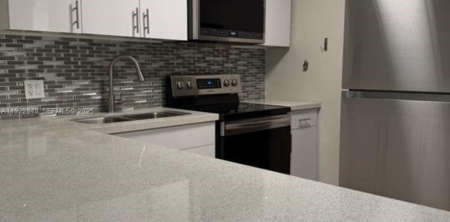 Condo à Miami, Floride, 1 chambre  № 1976722