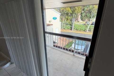 Copropriété à louer à Miami, Floride: 1 chambre, 69.68 m2 № 1976722 - photo 10