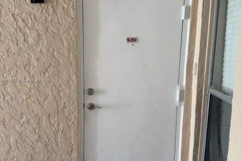 Copropriété à louer à Miami, Floride: 1 chambre, 69.68 m2 № 1976722 - photo 13