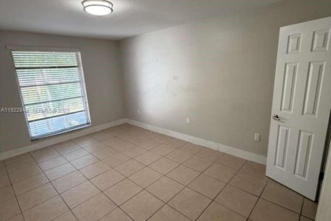 Copropriété à louer à Miami, Floride: 1 chambre, 69.68 m2 № 1976722 - photo 7