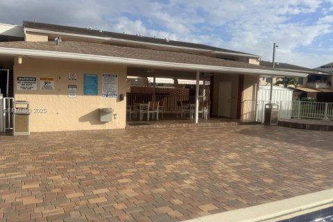 Copropriété à louer à Miami, Floride: 1 chambre, 69.68 m2 № 1976722 - photo 16