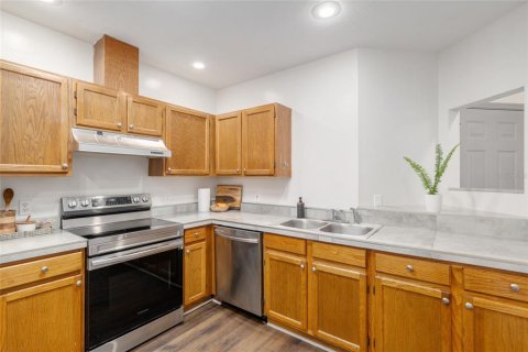Condo in Gainesville, Florida, 2 bedrooms  № 1682012 - photo 8