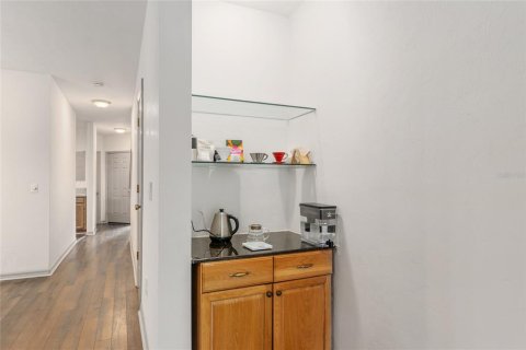 Condo in Gainesville, Florida, 2 bedrooms  № 1682012 - photo 19