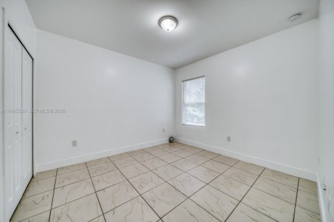 Снять в аренду виллу или дом в Майами, Флорида 3 спальни, 215.25м2, № 2051370 - фото 15