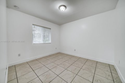 Снять в аренду виллу или дом в Майами, Флорида 3 спальни, 215.25м2, № 2051370 - фото 18