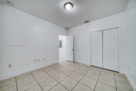 Снять в аренду виллу или дом в Майами, Флорида 3 спальни, 215.25м2, № 2051370 - фото 16