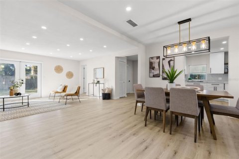 Casa en venta en Tampa, Florida, 3 dormitorios, 131.27 m2 № 2206490 - foto 3