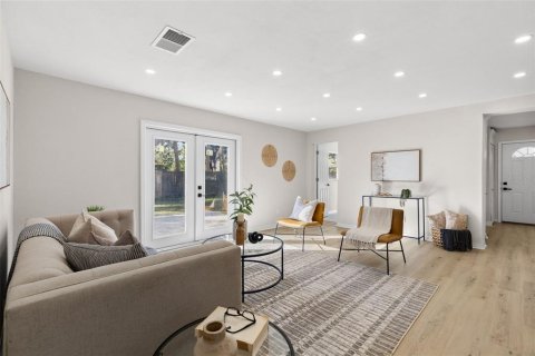 Casa en venta en Tampa, Florida, 3 dormitorios, 131.27 m2 № 2206490 - foto 7