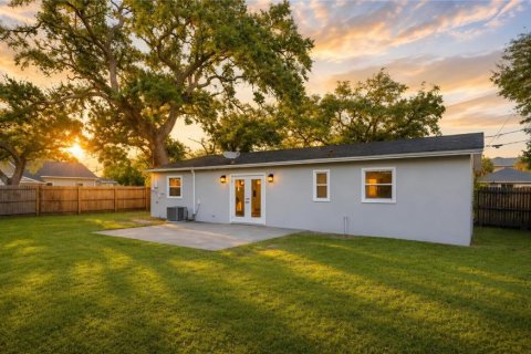 Casa en venta en Tampa, Florida, 3 dormitorios, 131.27 m2 № 2206490 - foto 22