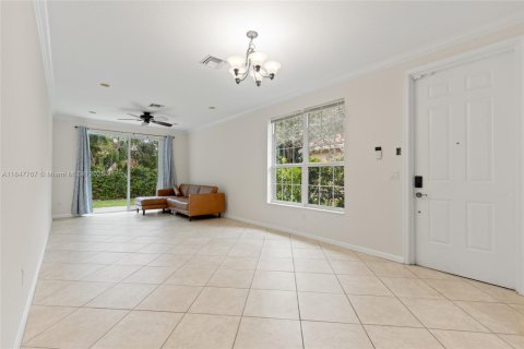 Townhouse in Lake Worth, Florida 2 bedrooms, 119.29 sq.m. № 1849017 - photo 13