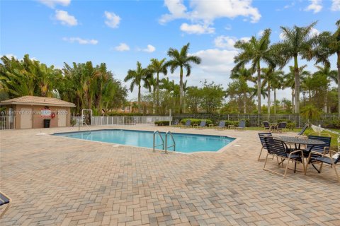 Townhouse in Lake Worth, Florida 2 bedrooms, 119.29 sq.m. № 1849017 - photo 21