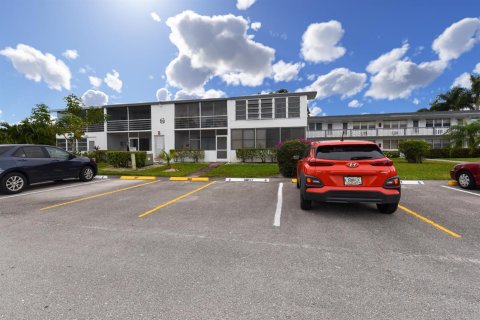 Condo in West Palm Beach, Florida, 1 bedroom  № 2153004 - photo 16
