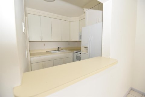 Condo in West Palm Beach, Florida, 1 bedroom  № 2153004 - photo 2