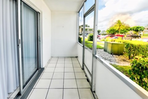Condo in West Palm Beach, Florida, 1 bedroom  № 2153004 - photo 14
