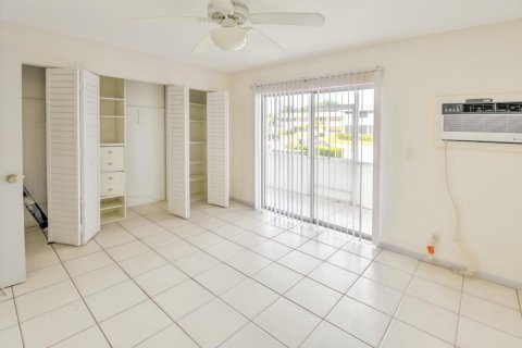 Condo in West Palm Beach, Florida, 1 bedroom  № 2153004 - photo 8