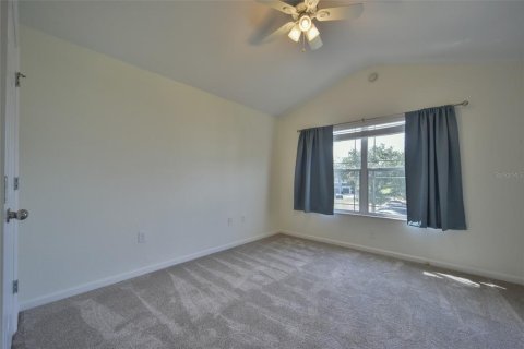 Townhouse in Ocala, Florida 3 bedrooms, 143.26 sq.m. № 2232361 - photo 13