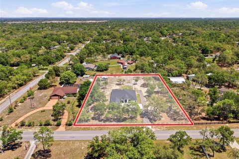 House in Spring Hill, Florida 4 bedrooms, 264.77 sq.m. № 2093051 - photo 5