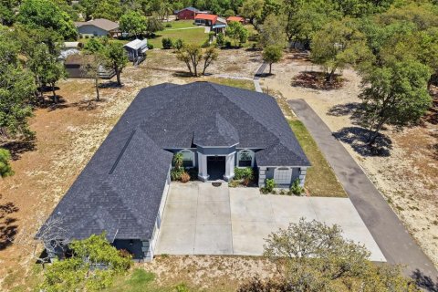 House in Spring Hill, Florida 4 bedrooms, 264.77 sq.m. № 2093051