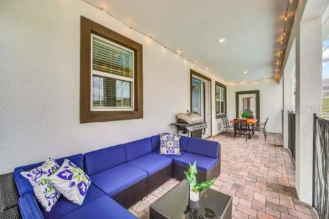 House in Davenport, Florida 7 bedrooms, 357.02 sq.m. № 2218103 - photo 17