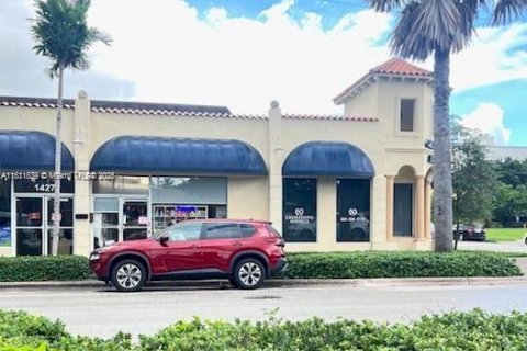 Commercial property in Coral Gables, Florida № 1809860 - photo 1