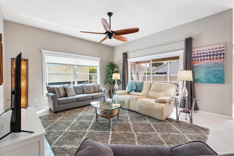 Casa en venta en The Villages, Florida, 3 dormitorios, 148.83 m2 № 2231004 - foto 8
