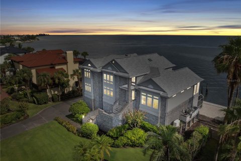 House in Holmes Beach, Florida 4 bedrooms, 425.12 sq.m. № 1885966 - photo 3