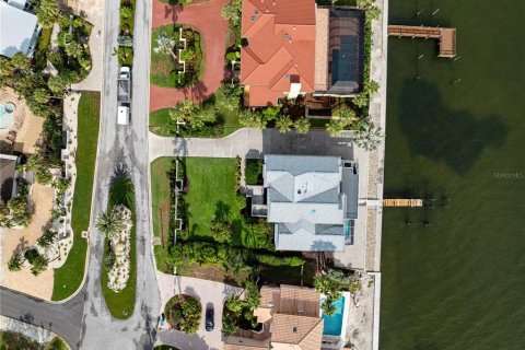 House in Holmes Beach, Florida 4 bedrooms, 425.12 sq.m. № 1885966 - photo 7