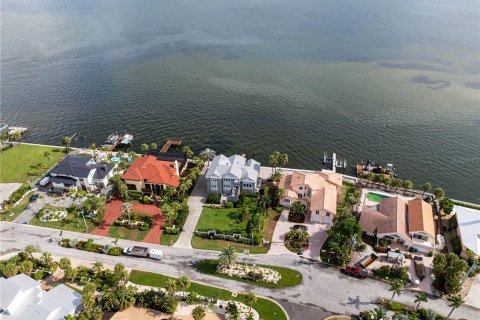 House in Holmes Beach, Florida 4 bedrooms, 425.12 sq.m. № 1885966 - photo 15