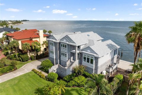 House in Holmes Beach, Florida 4 bedrooms, 425.12 sq.m. № 1885966 - photo 11