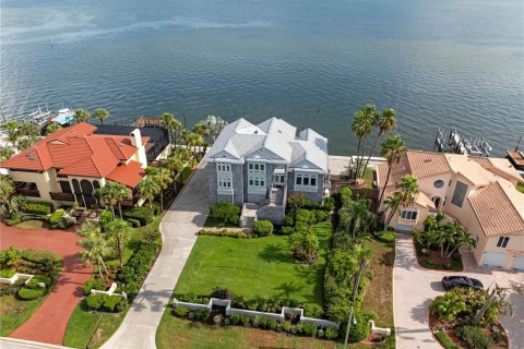 House in Holmes Beach, Florida 4 bedrooms, 425.12 sq.m. № 1885966 - photo 13