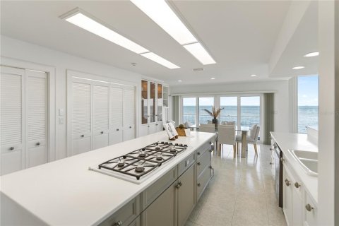 House in Holmes Beach, Florida 4 bedrooms, 425.12 sq.m. № 1885966 - photo 25